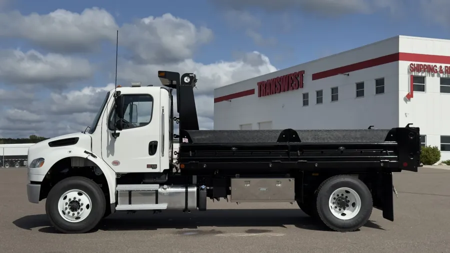 2026 Freightliner M2 106 | Photo 2 of 21