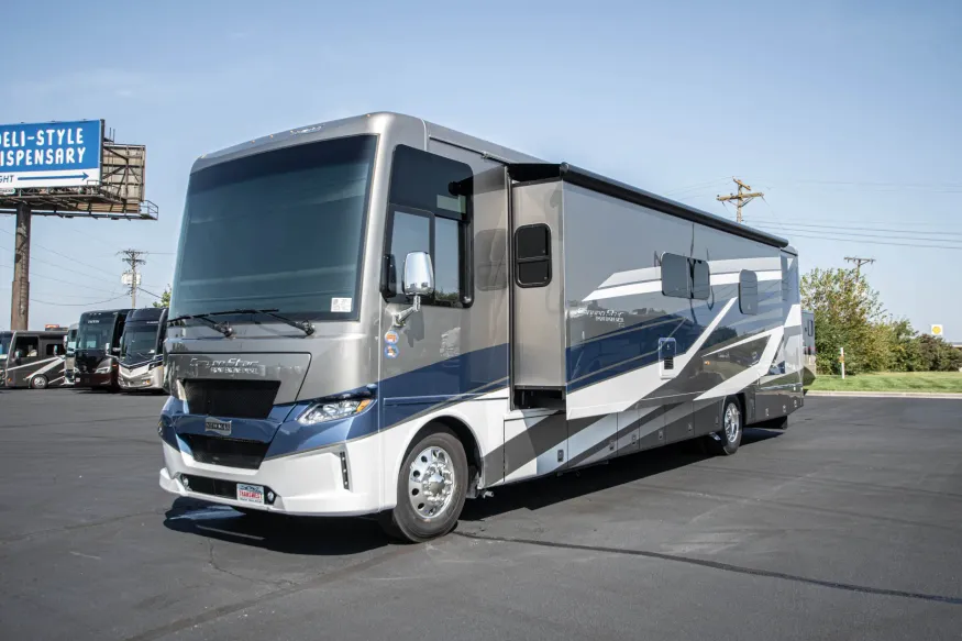 2026 Newmar Canyon Star 3947 | Photo 9 of 27