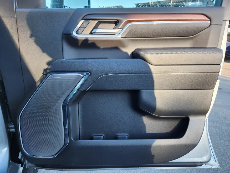 2024 GMC Sierra 2500HD Denali | Photo 16 of 31