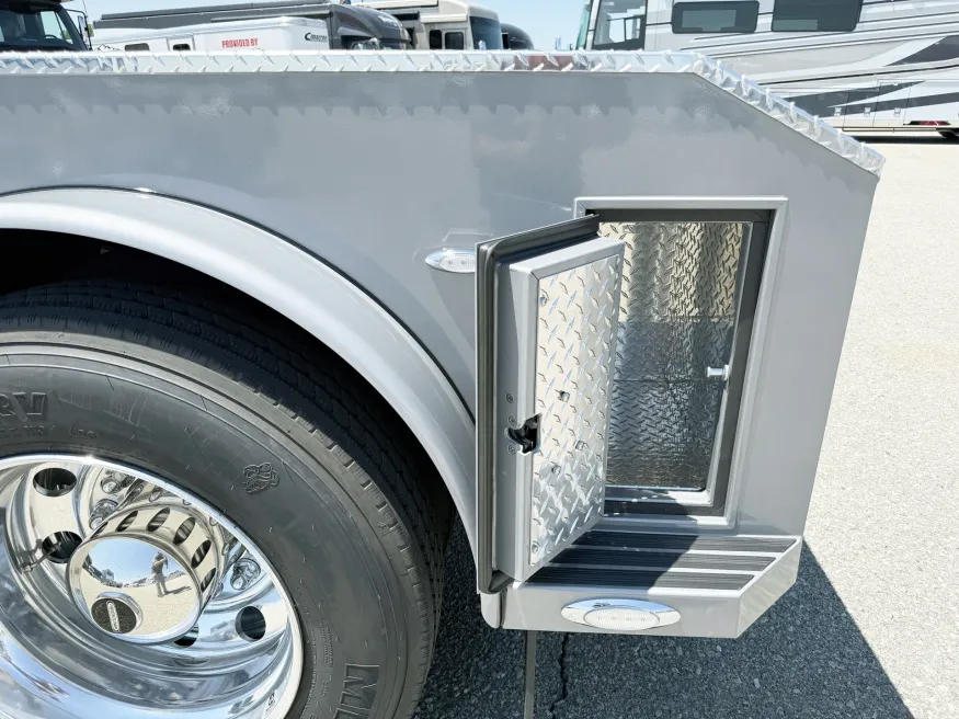 2025 Freightliner M2 106 Plus Summit Hauler | Photo 15 of 25