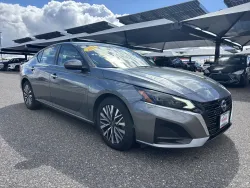 2023 Nissan Altima 2.5 SV | Thumbnail Photo 6 of 19