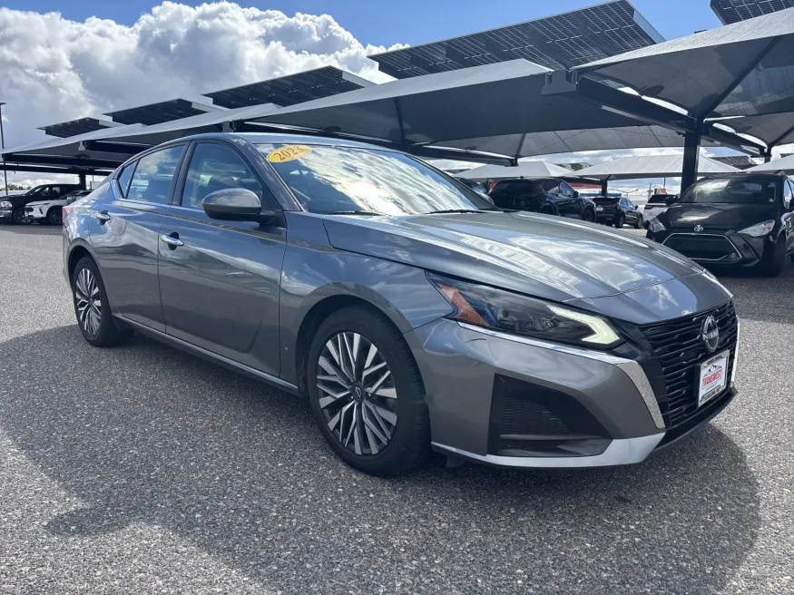 2023 Nissan Altima 2.5 SV | Photo 6 of 19