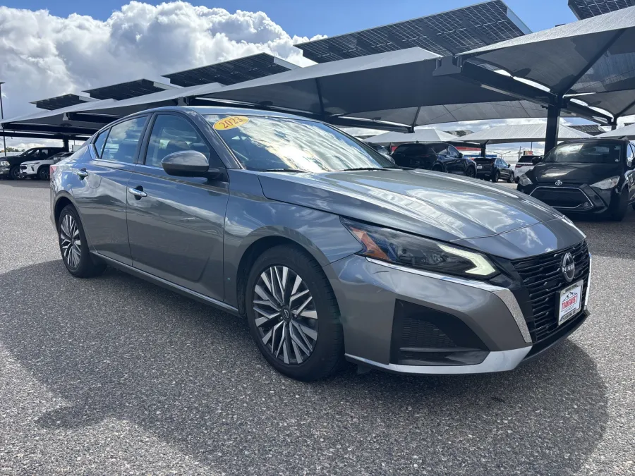 2023 Nissan Altima 2.5 SV | Photo 6 of 19