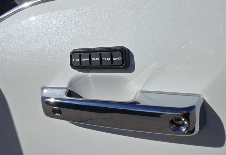 2025 Ford F-150 | Photo 12 of 32