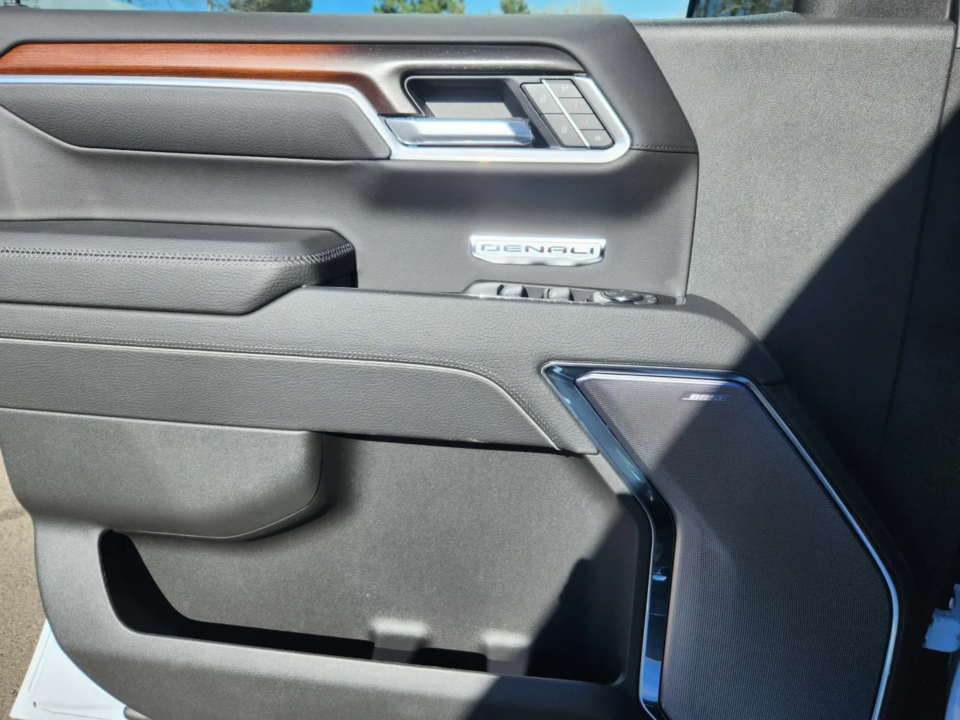 2026 GMC Sierra 1500 Denali | Photo 5 of 31