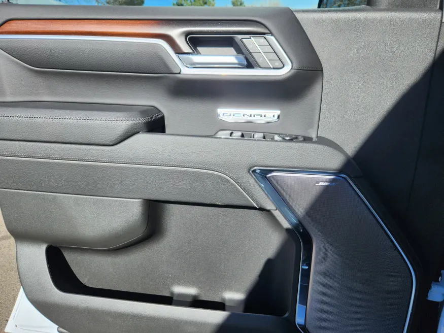 2026 GMC Sierra 1500 Denali | Photo 5 of 31