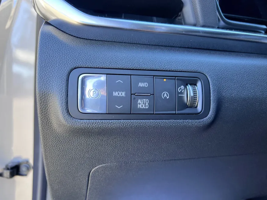 2026 GMC Terrain AWD Elevation | Photo 6 of 28