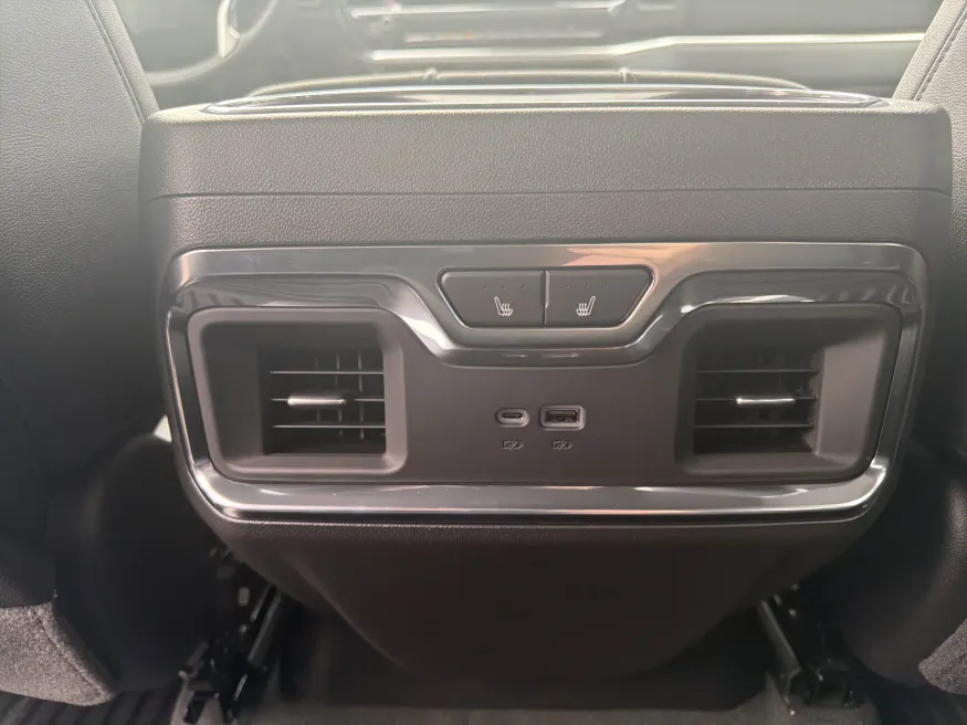 2026 Chevrolet Silverado 1500 LTZ | Photo 10 of 22