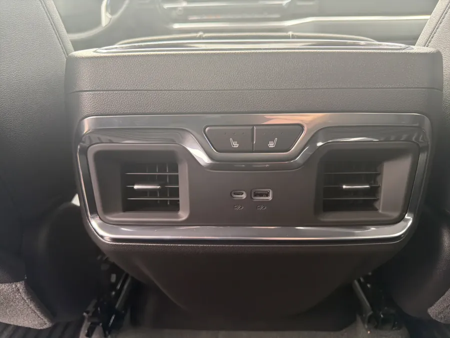 2026 Chevrolet Silverado 1500 LTZ | Photo 10 of 22