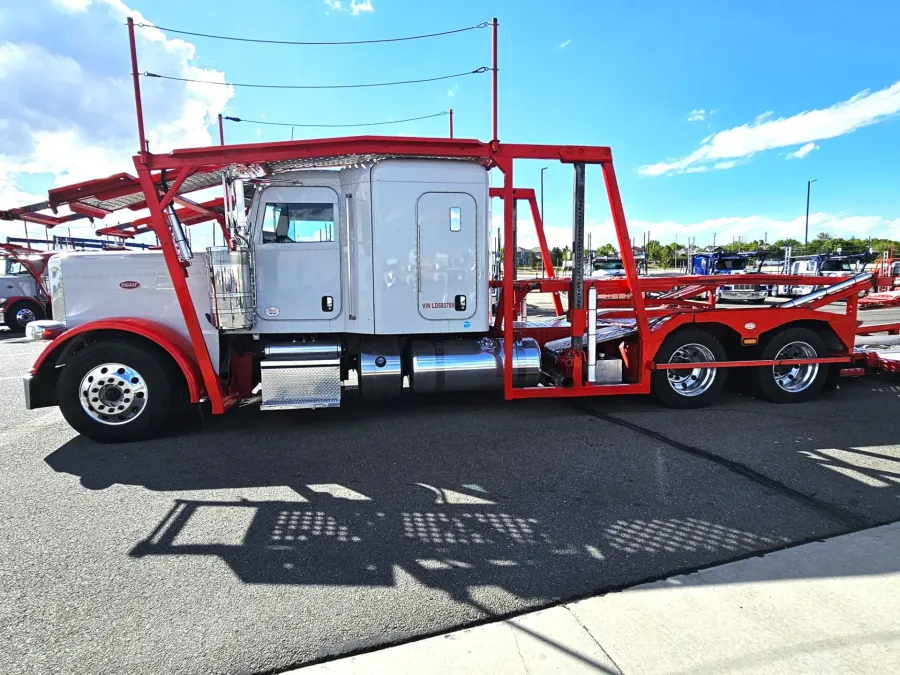 2020 Peterbilt 389 | Photo 16 of 30