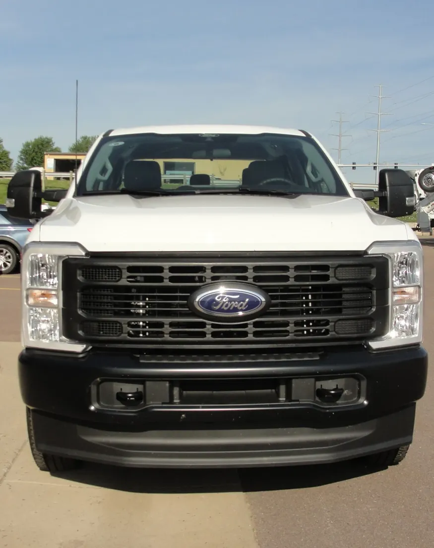 2025 Ford F-250 | Photo 5 of 15