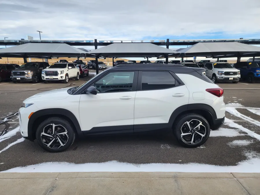 2021 Chevrolet Trailblazer RS | Photo 3 of 23