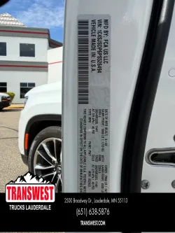 2023 Jeep Wagoneer L Series III | Thumbnail Photo 21 of 23