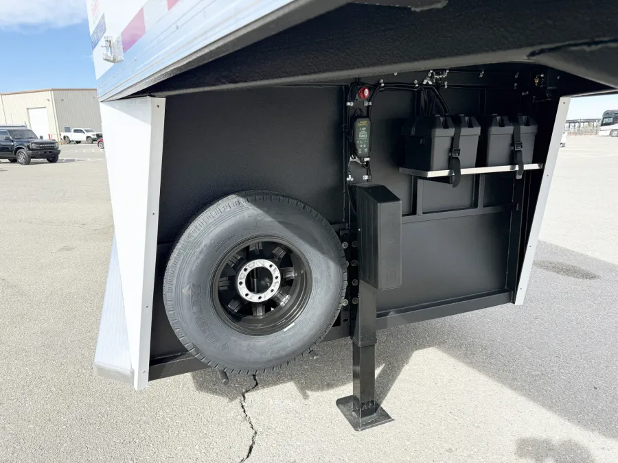 2026 Logan Coach Stock Combo | Photo 20 of 19