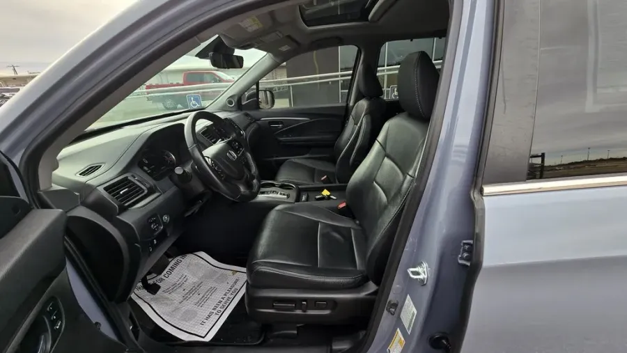 2022 Honda Pilot | Photo 13 of 31