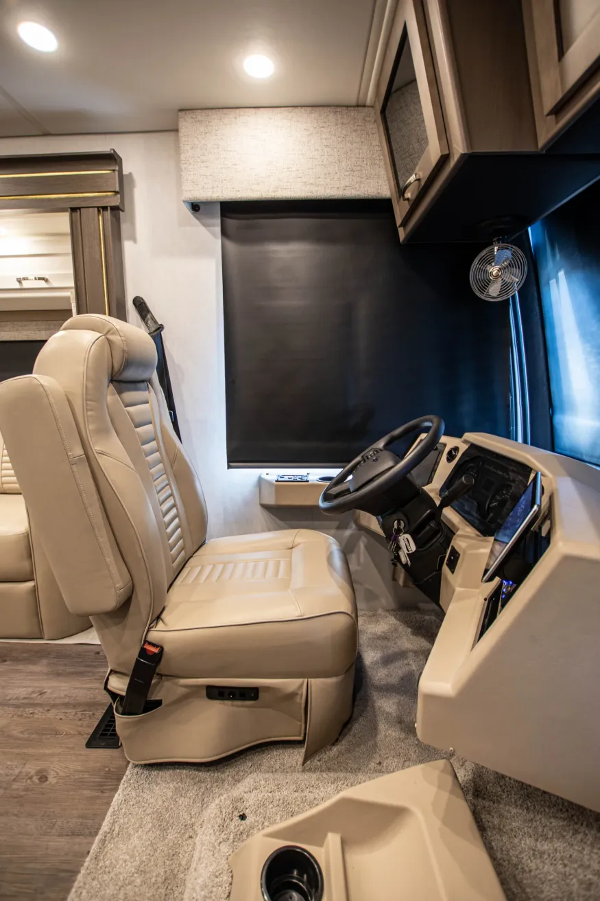 2026 Newmar Bay Star Sport 3225 | Photo 11 of 27