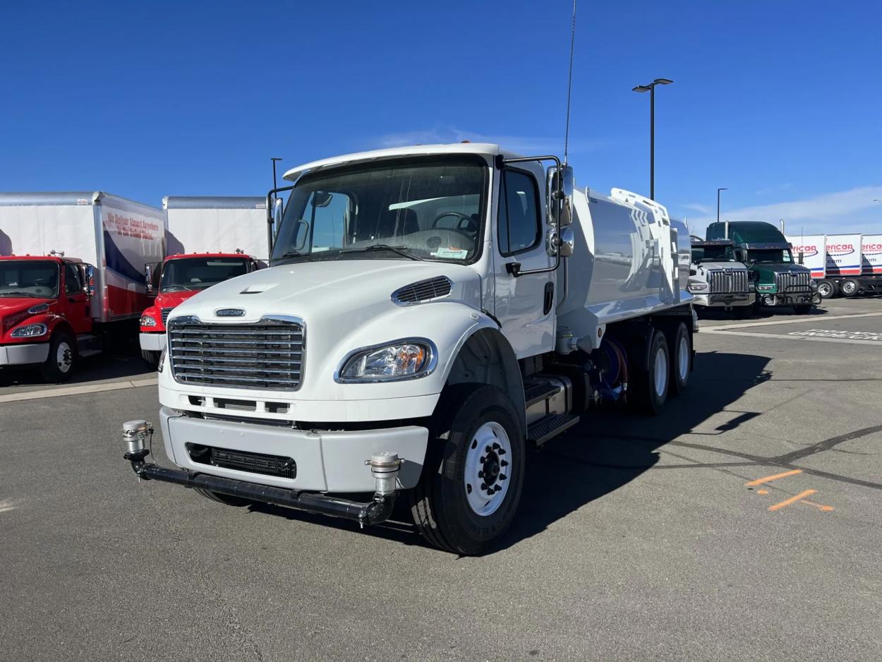 2024 Freightliner M2 106 | Photo 3 of 25