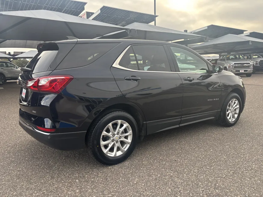 2020 Chevrolet Equinox LT | Photo 4 of 22
