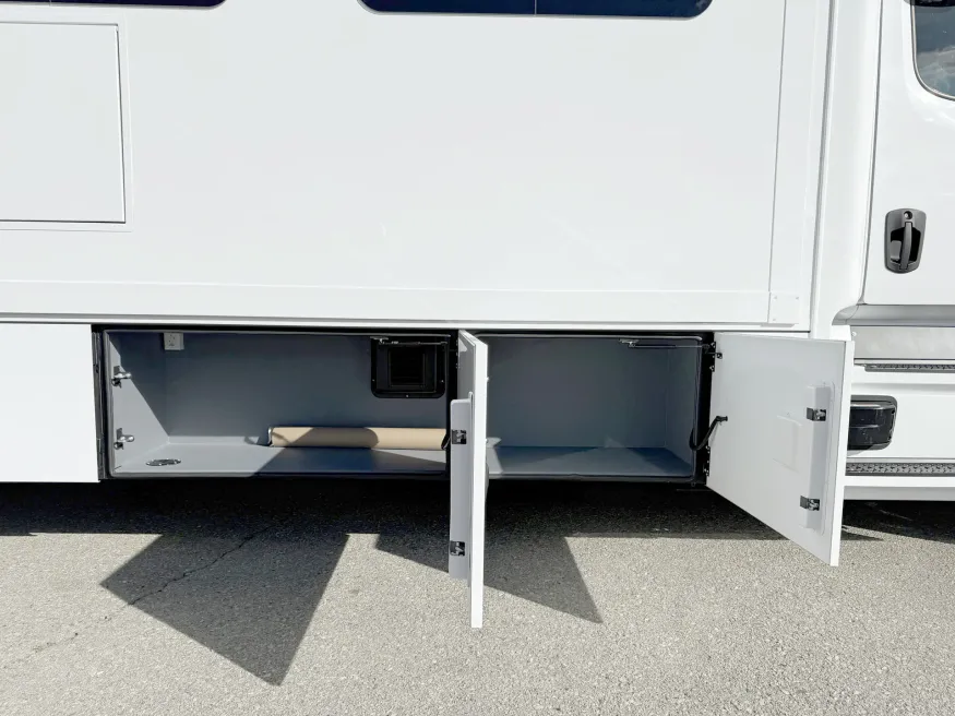 2026 Renegade Explorer 40ERB | Photo 23 of 29