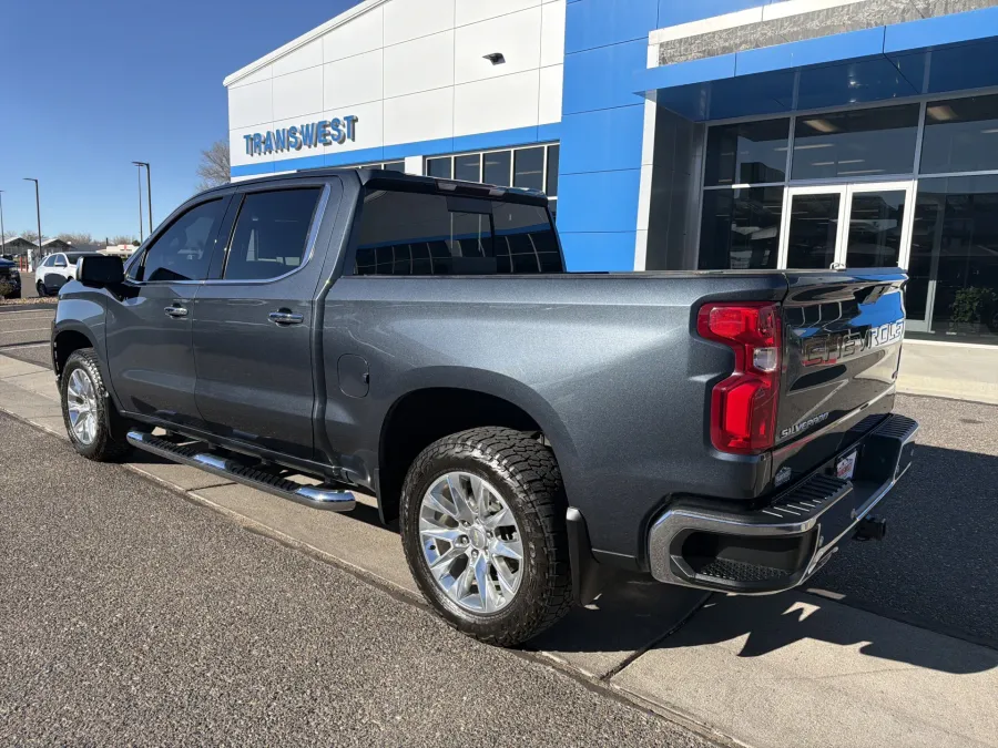 2021 Chevrolet Silverado 1500 LTZ | Photo 2 of 19