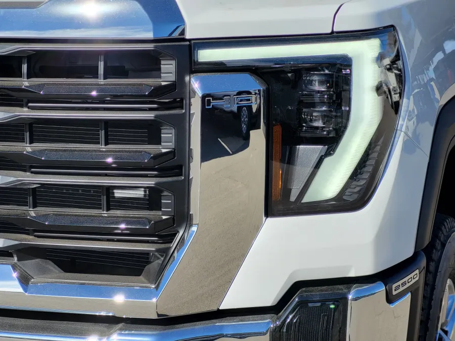 2026 GMC Sierra 2500HD Pro | Photo 6 of 24