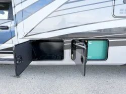 2023 Thor Magnitude SV34 | Thumbnail Photo 26 of 26