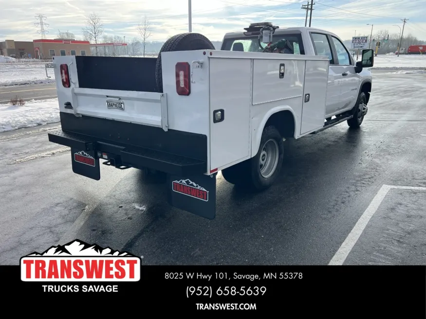 2023 Chevrolet 3500 | Photo 12 of 17