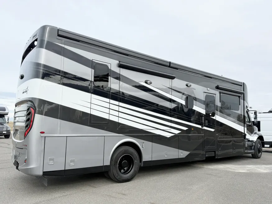 2026 Newmar Super Star 4159 | Photo 19 of 27