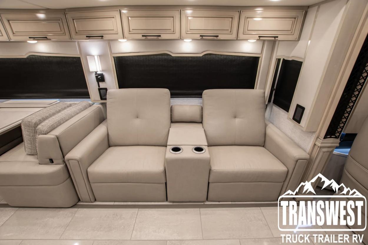 2024 Newmar London Aire 4551 | Photo 12 of 46