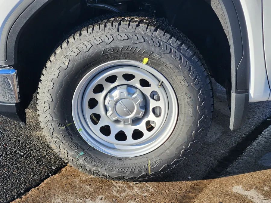 2026 GMC Sierra 1500 Pro | Photo 5 of 21