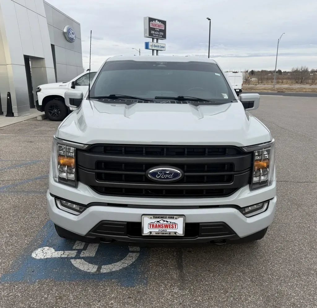 2023 Ford F-150 | Photo 2 of 31