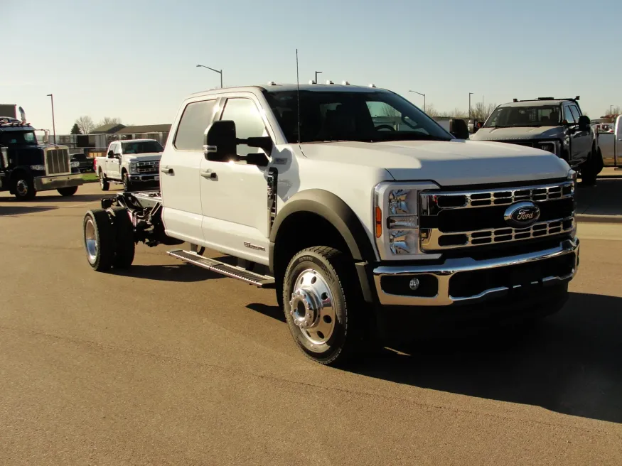 2026 Ford Super Duty F-550 XLT | Photo 10 of 23