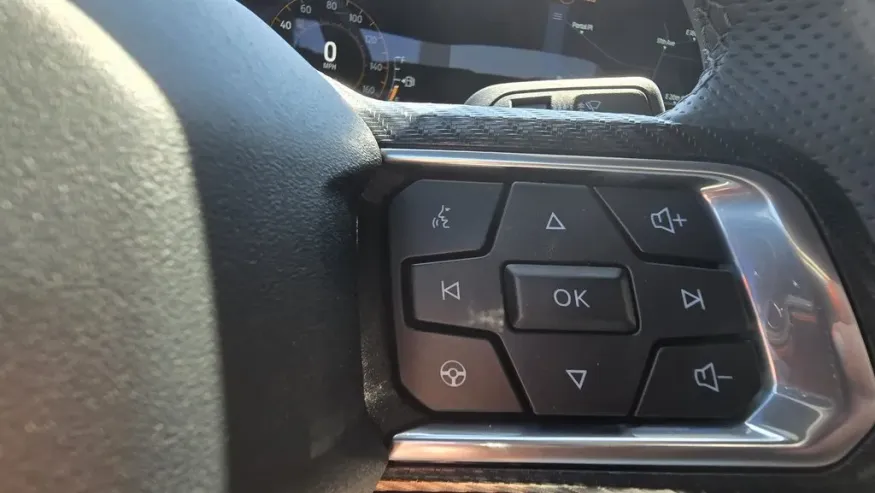 2025 Ford Mustang | Photo 16 of 31