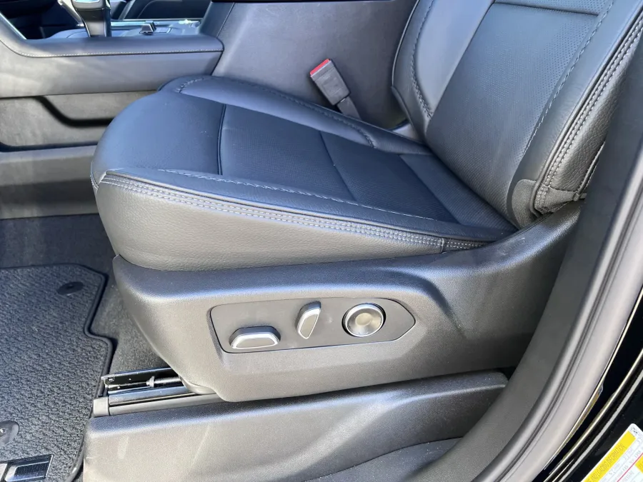 2026 GMC Sierra 1500 Denali | Photo 9 of 30