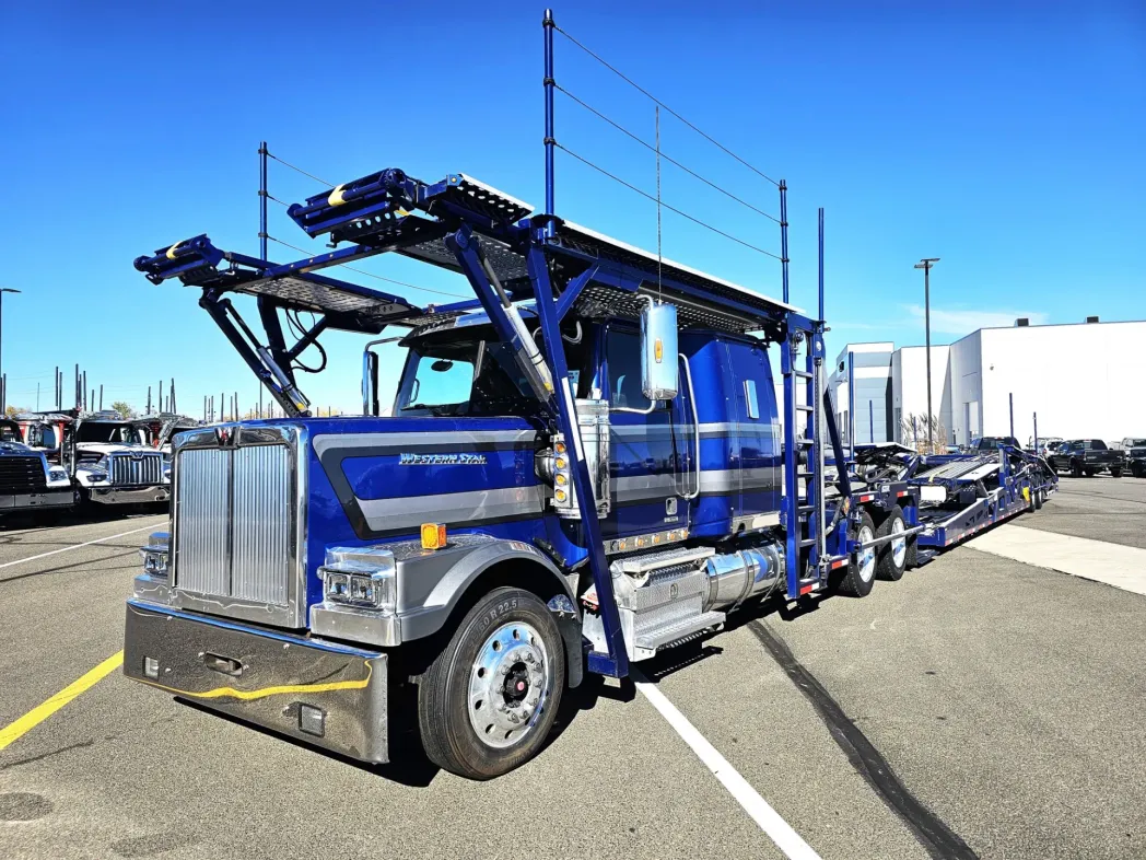 2022 Western Star 4900FA 