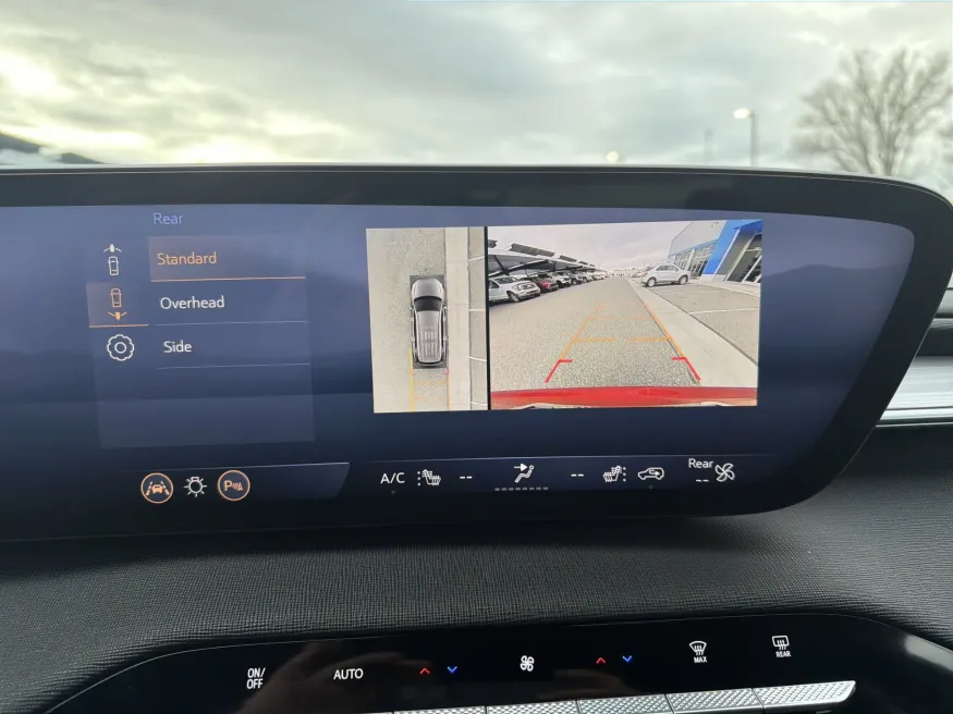 2025 Buick Enclave Preferred | Photo 18 of 24