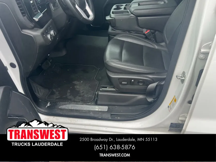 2025 GMC Sierra 1500 SLT | Photo 13 of 16