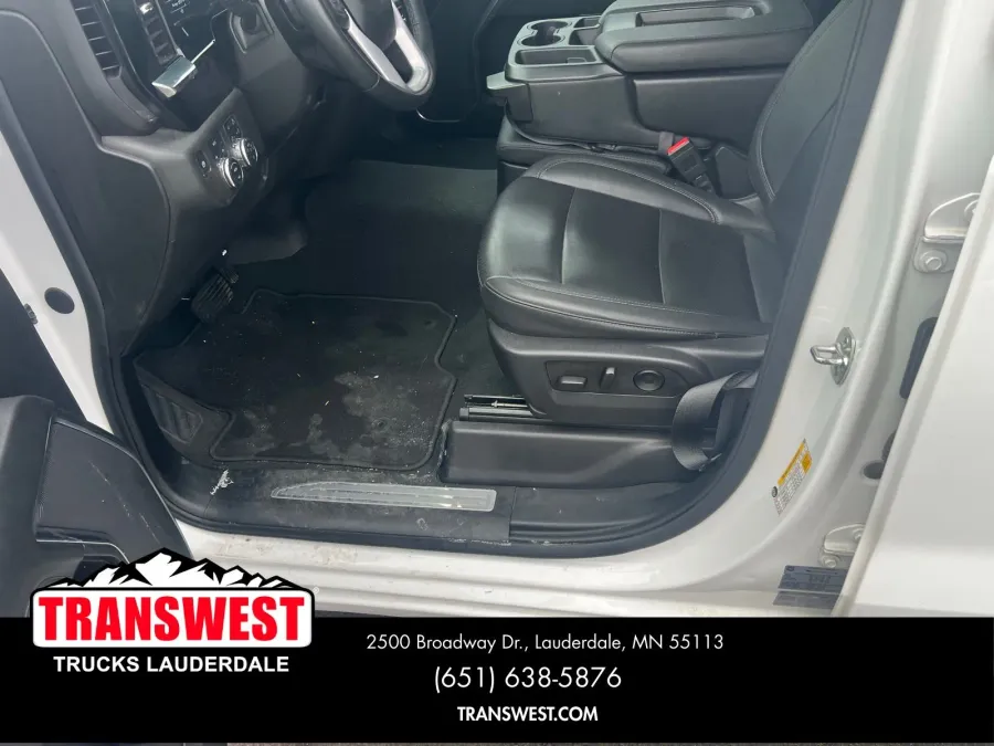 2025 GMC Sierra 1500 SLT | Photo 13 of 16