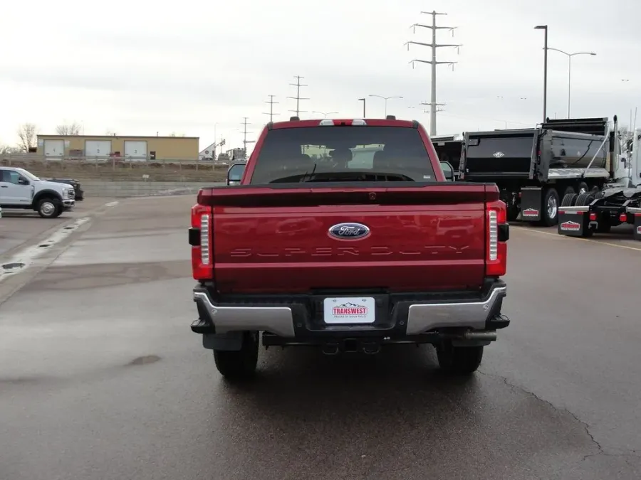 2026 Ford Super Duty F-250 XLT | Photo 5 of 26