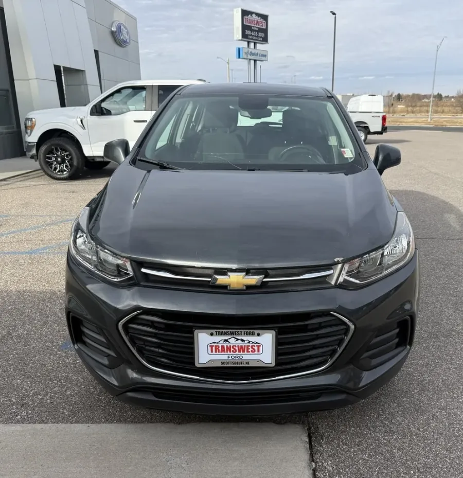 2019 Chevrolet Trax | Photo 2 of 19