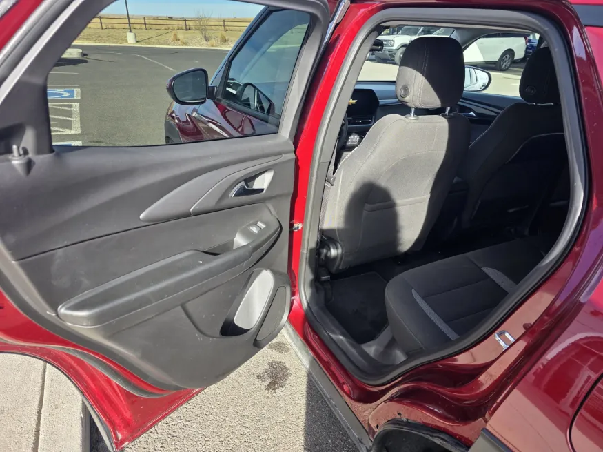 2025 Chevrolet Trailblazer LT | Photo 10 of 22