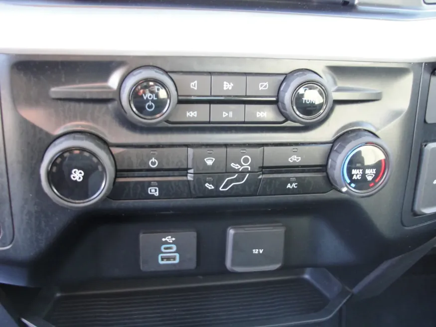 2024 Ford F250 | Photo 12 of 18