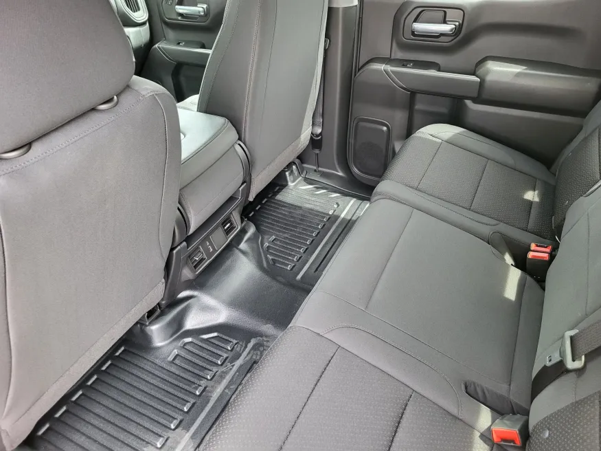 2026 GMC Sierra 1500 Pro | Photo 21 of 24