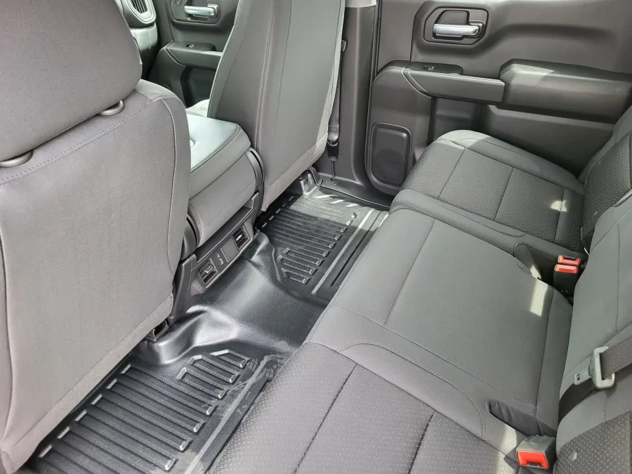 2026 GMC Sierra 1500 Pro | Photo 21 of 24