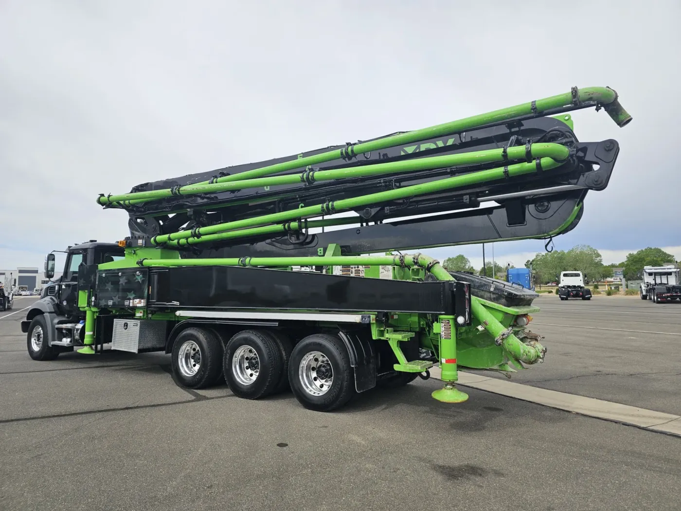 2024 Mack Granite | Photo 5 of 31