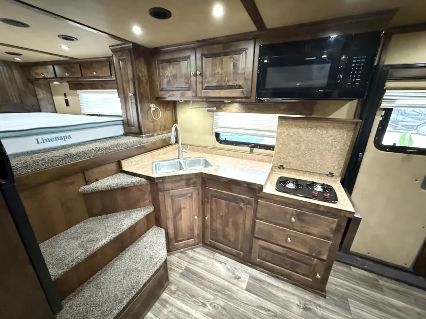 2022 Logan Coach Ultimate Sports Hauler | Photo 6 of 25