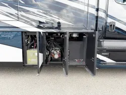 2026 Newmar Summit Aire 4505 | Thumbnail Photo 26 of 32