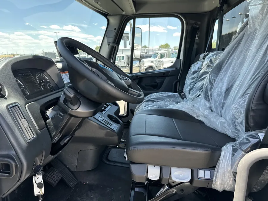 2026 Freightliner M2 106 | Photo 12 of 19