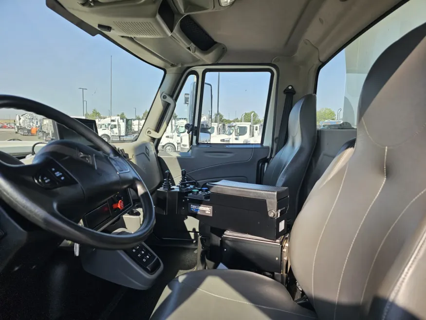 2018 International SR515 | Photo 16 of 28