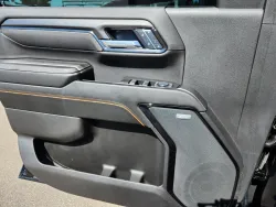 2025 GMC Sierra 2500HD AT4 | Thumbnail Photo 5 of 33